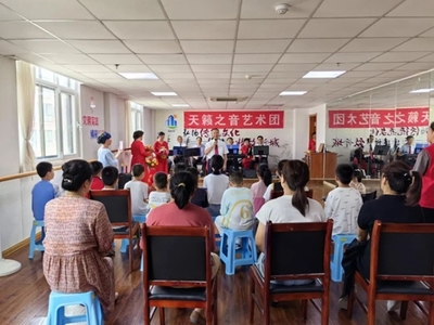 威海市开展多彩“八一”主题实践活动，以文艺展演厚植青少年爱国情怀